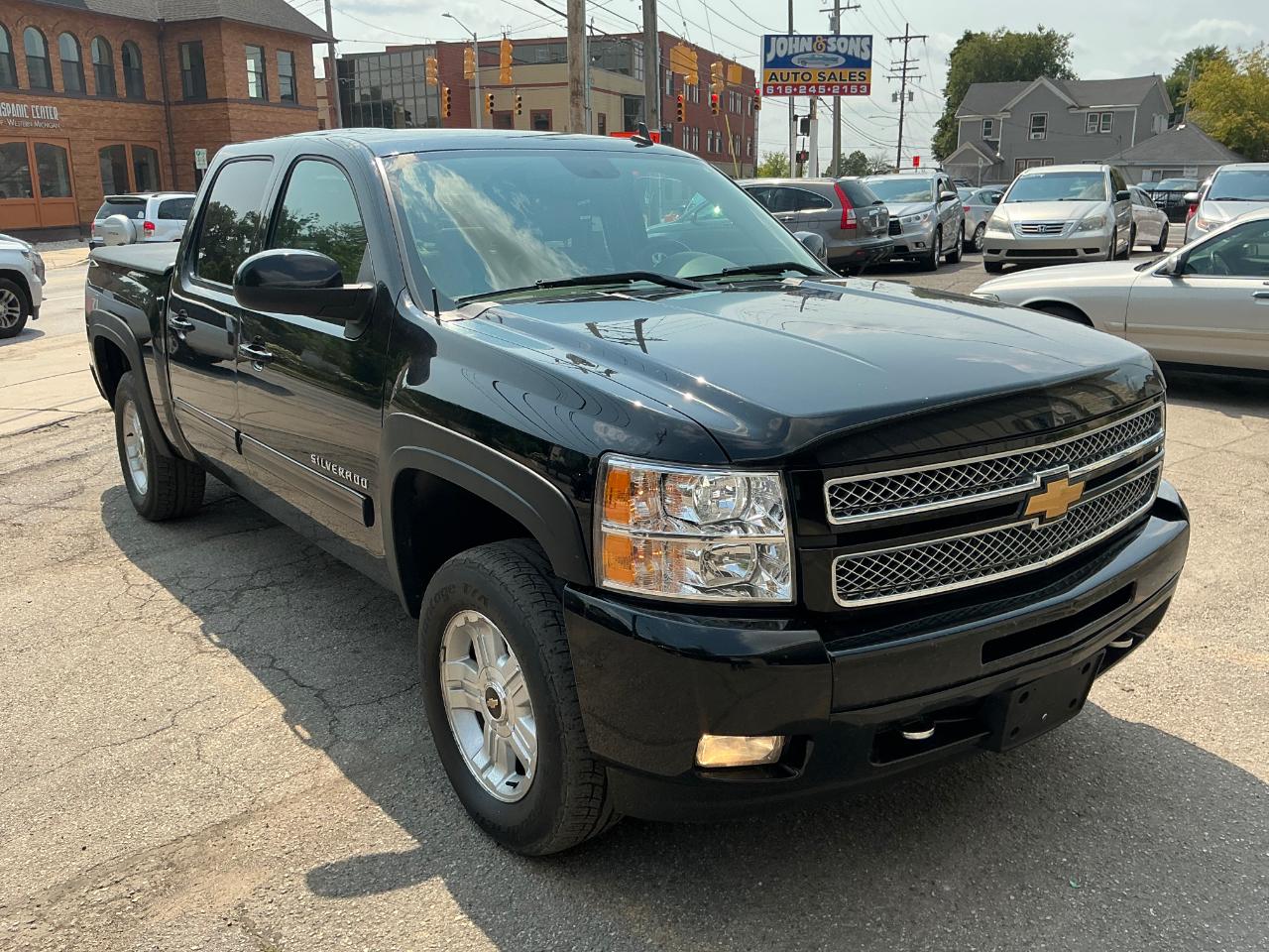 Chevrolet Silverado 1500 LTZ Crew Cab 4WD 2013