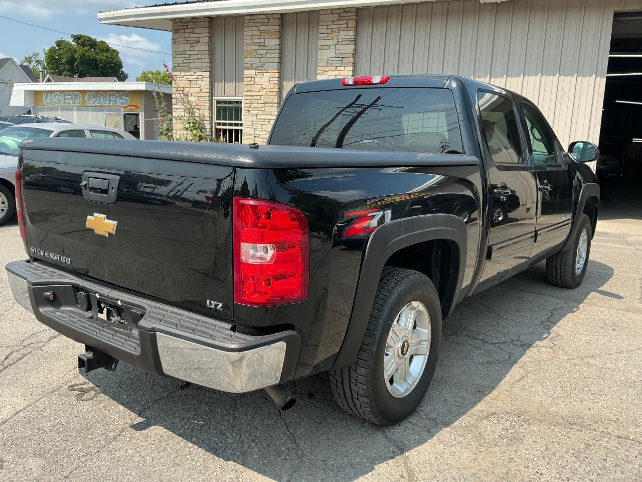 Chevrolet Silverado 1500 LTZ Crew Cab 4WD 2013
