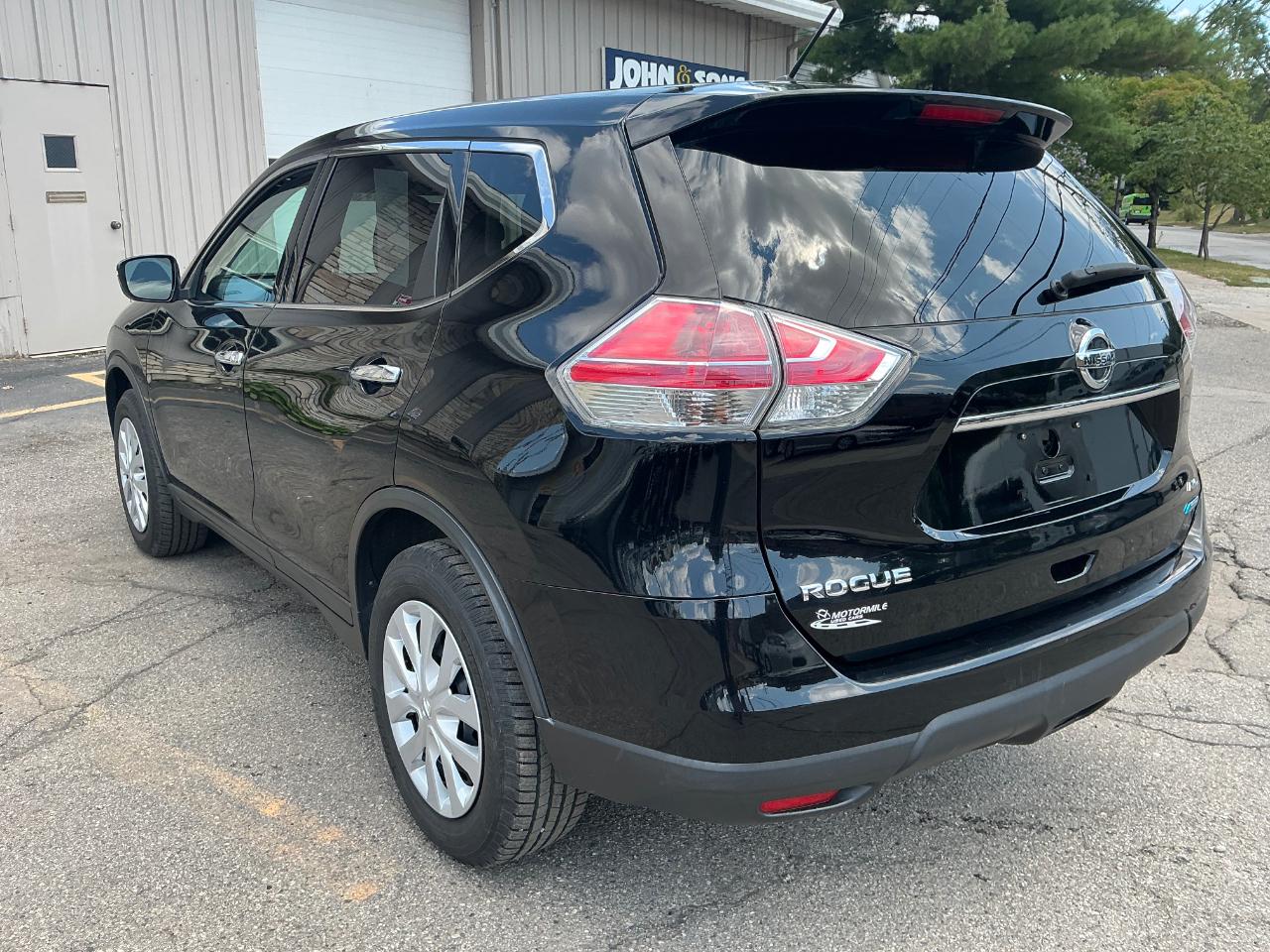 Nissan Rogue S AWD 2014