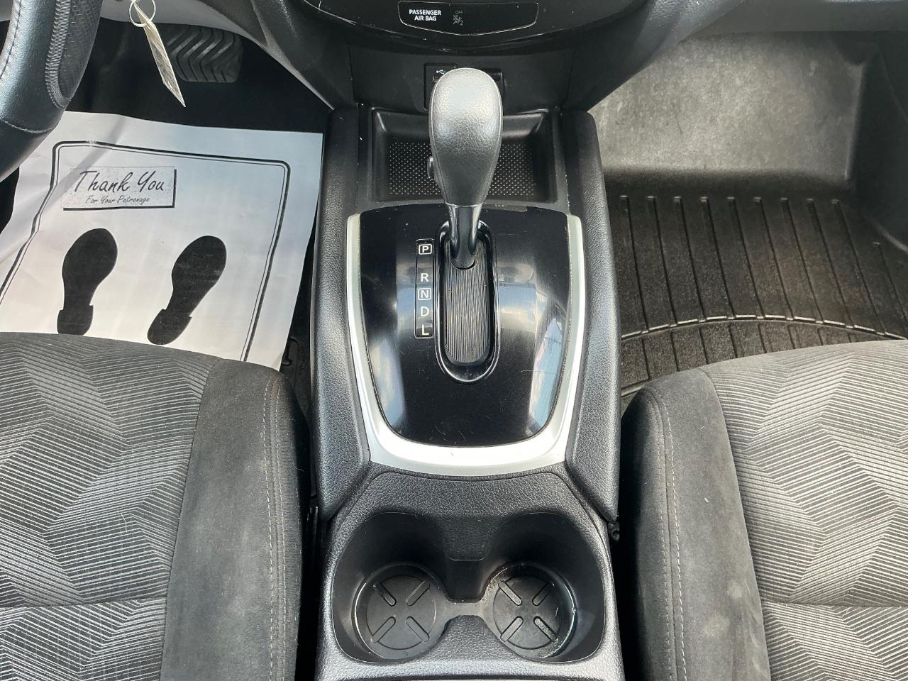 Nissan Rogue S AWD 2014