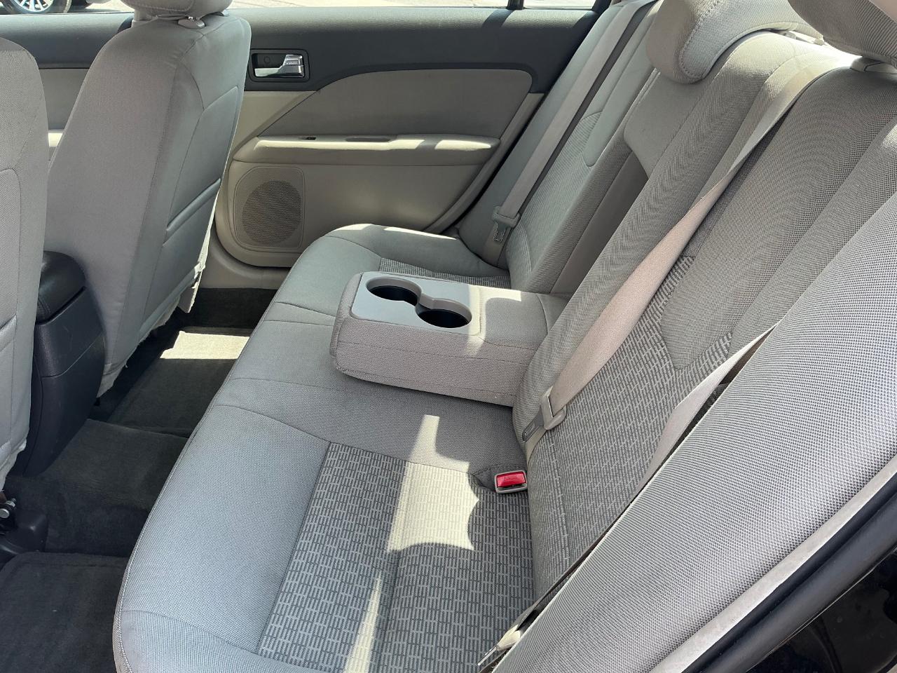 Ford Fusion I4 SE 2011