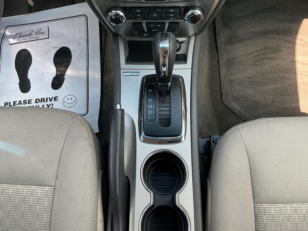 Ford Fusion I4 SE 2011