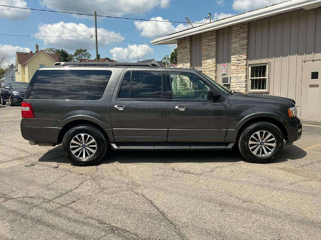 Ford Expedition EL XLT 4WD 2017