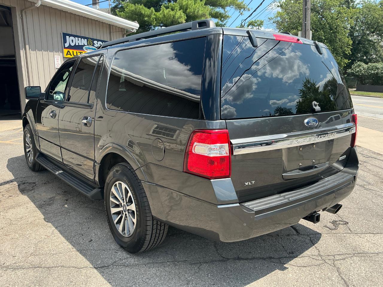 Ford Expedition EL XLT 4WD 2017