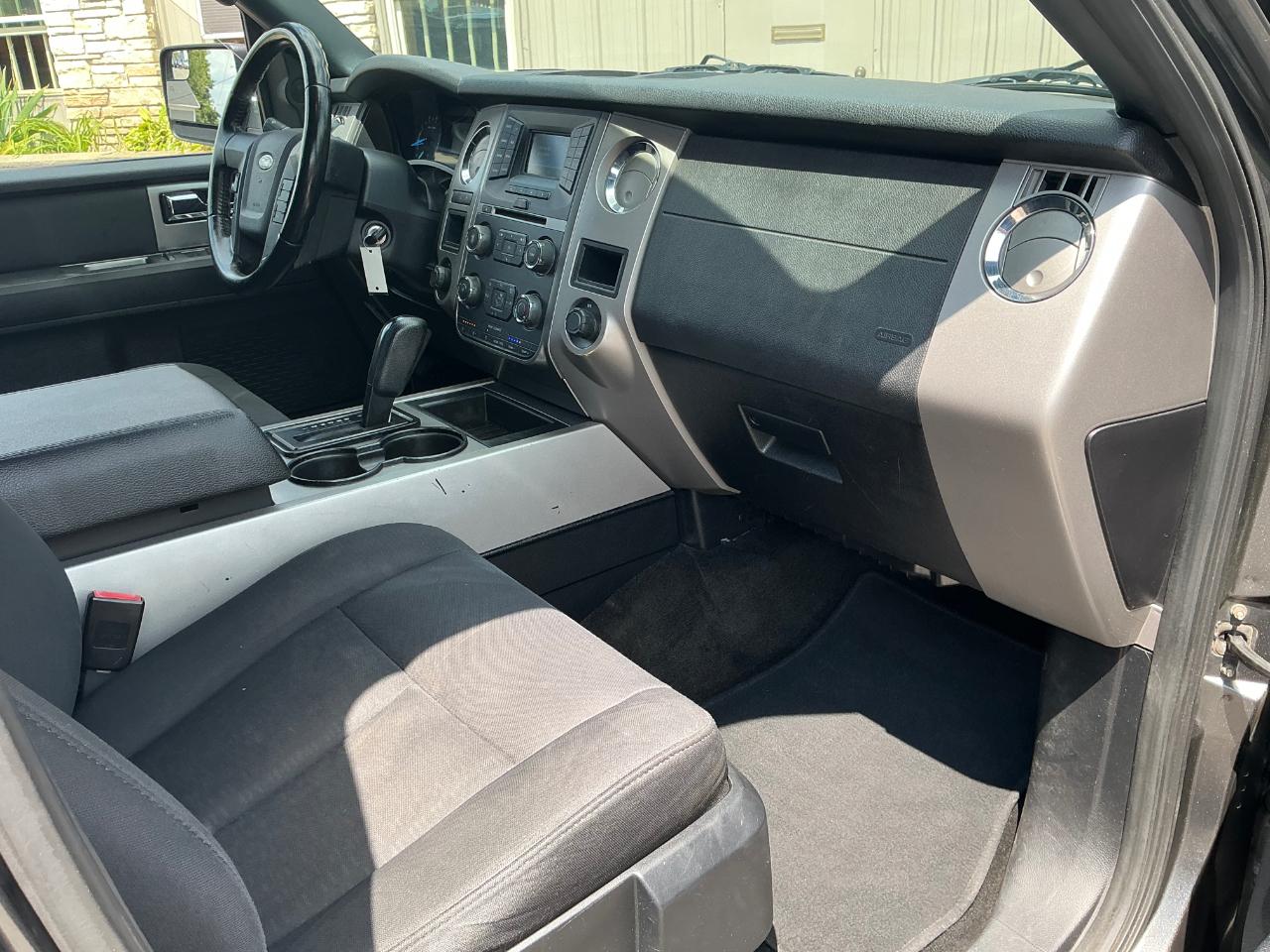 Ford Expedition EL XLT 4WD 2017