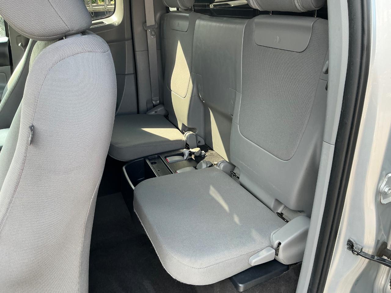 Toyota Tacoma Access Cab V6 Auto 4WD 2012
