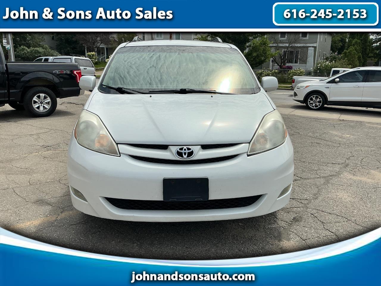 Toyota Sienna XLE 2006