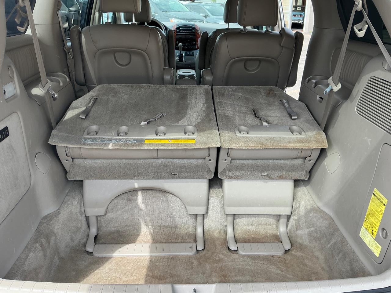 Toyota Sienna XLE 2006