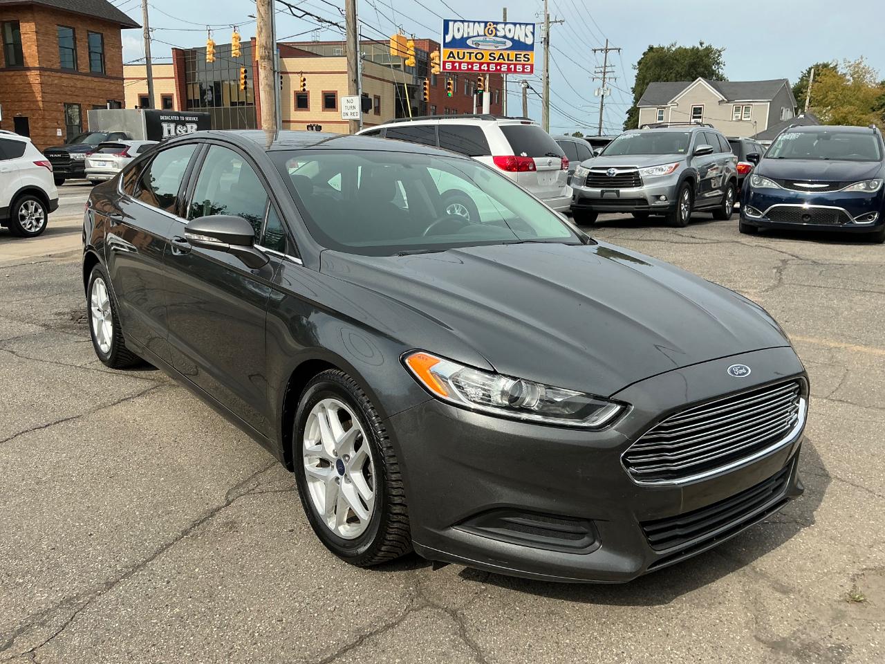 Ford Fusion SE 2016