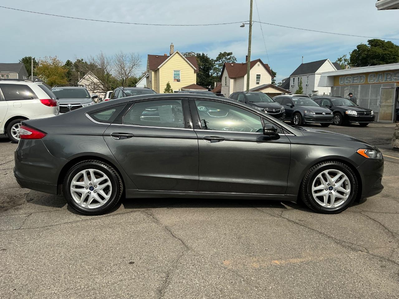 Ford Fusion SE 2016
