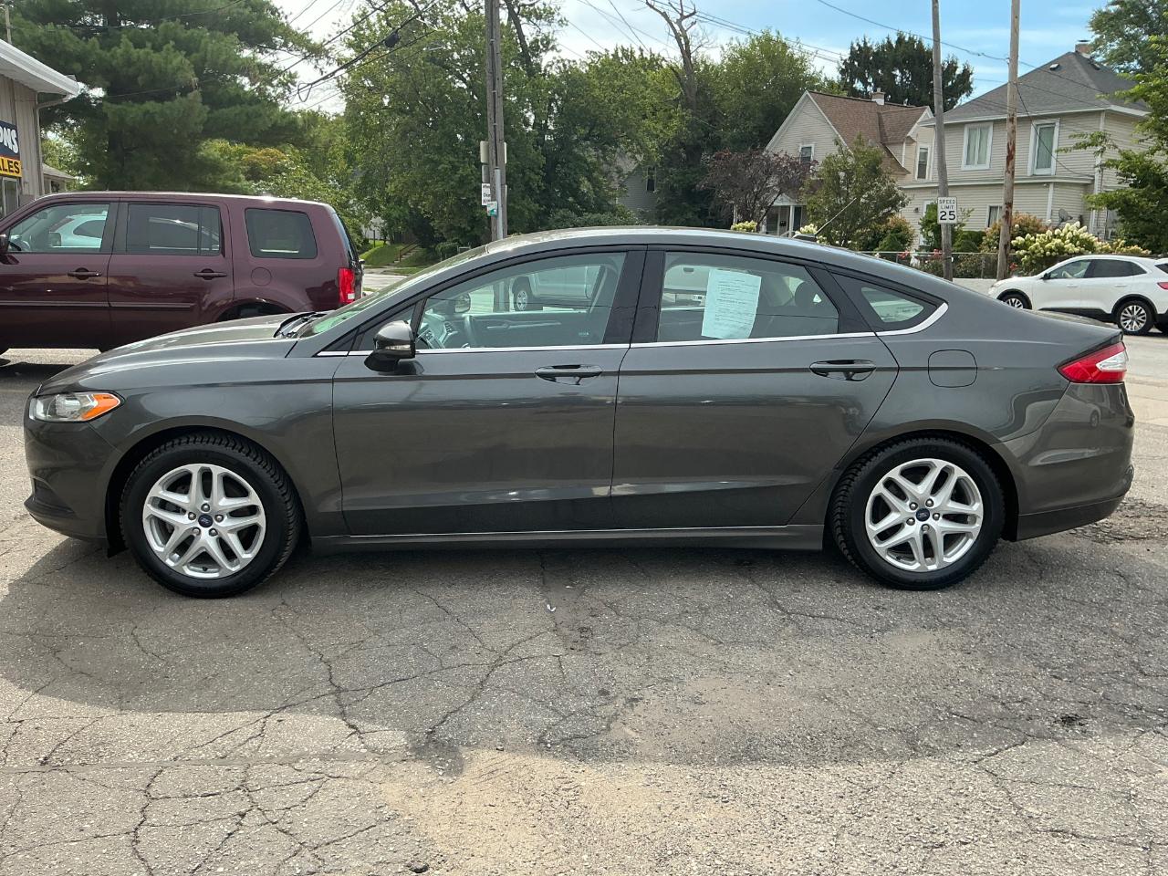Ford Fusion SE 2016