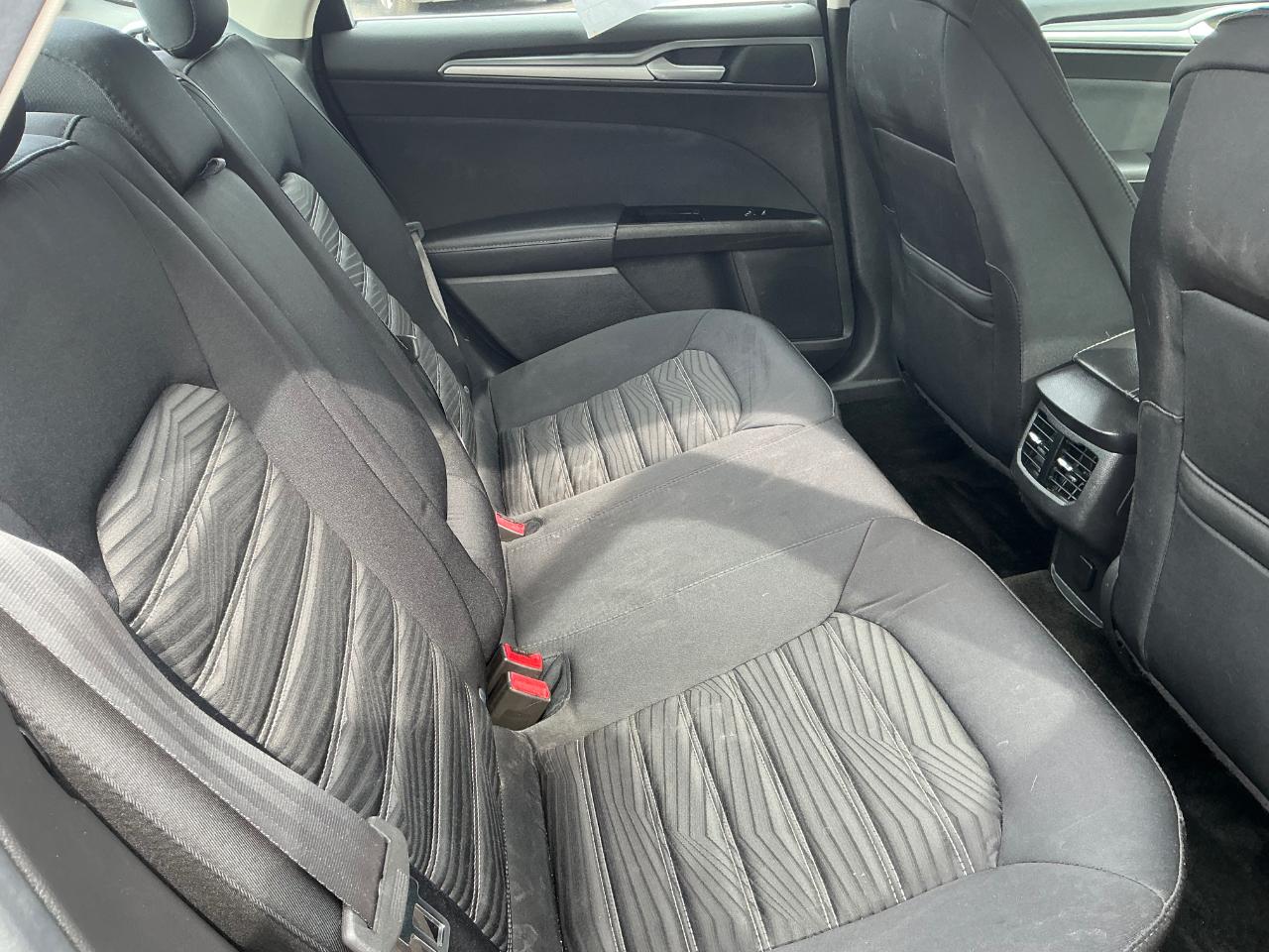 Ford Fusion SE 2016