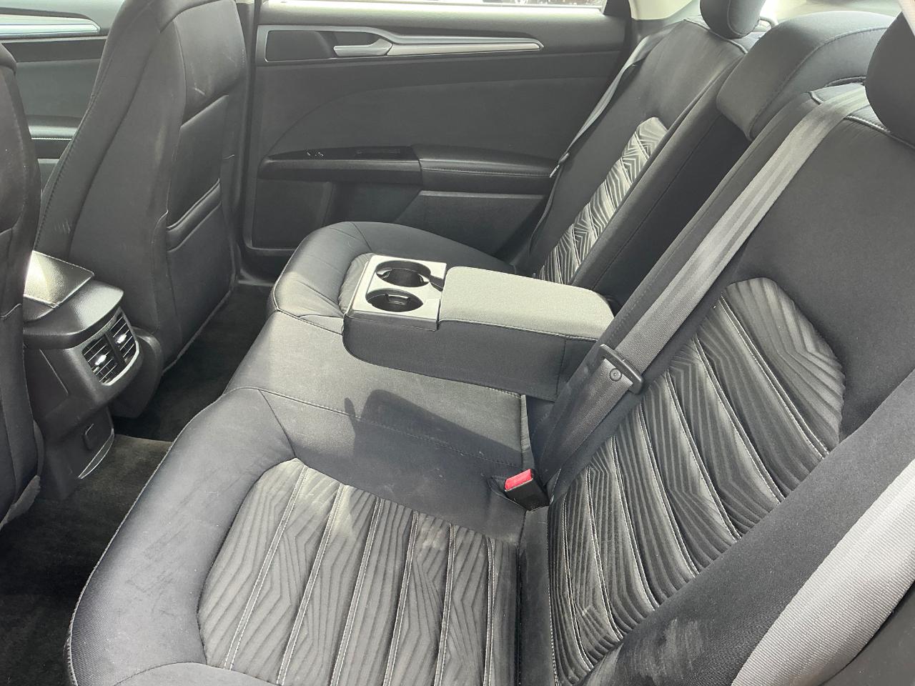 Ford Fusion SE 2016