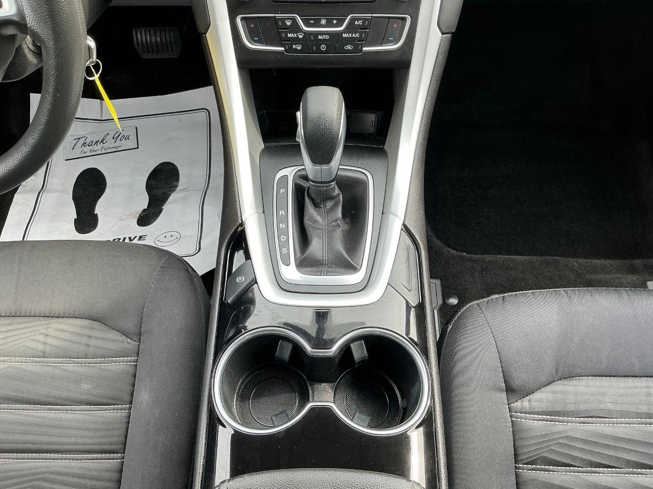 Ford Fusion SE 2016