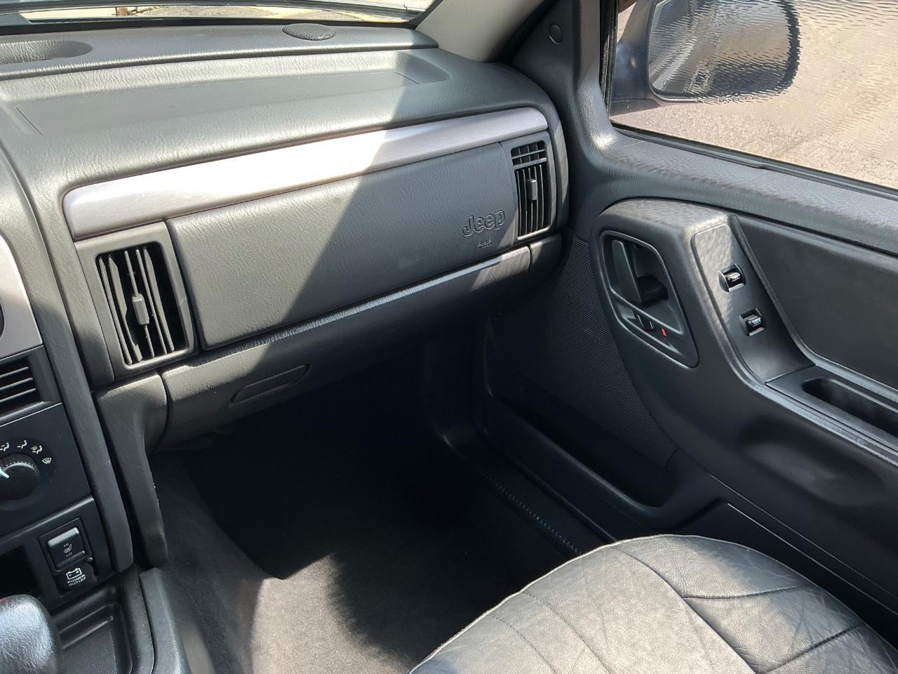 Jeep Grand Cherokee Laredo 4WD 2003