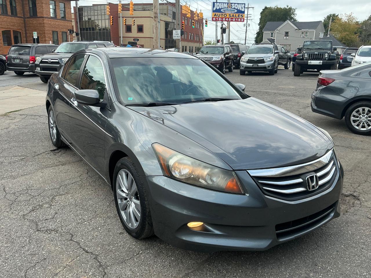 Honda Accord EX-L V-6 Sedan AT 2011