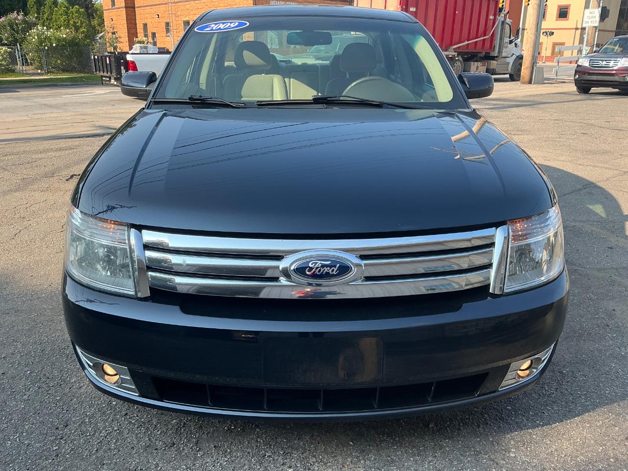Ford Taurus SEL FWD 2009