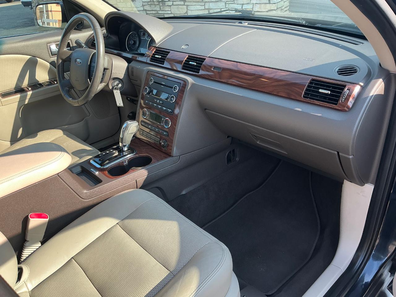 Ford Taurus SEL FWD 2009
