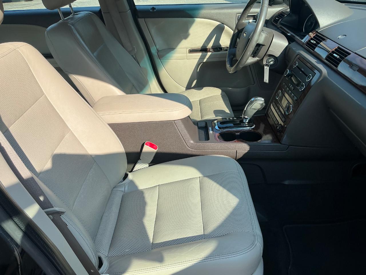Ford Taurus SEL FWD 2009