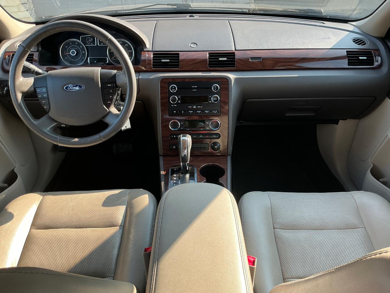 Ford Taurus SEL FWD 2009