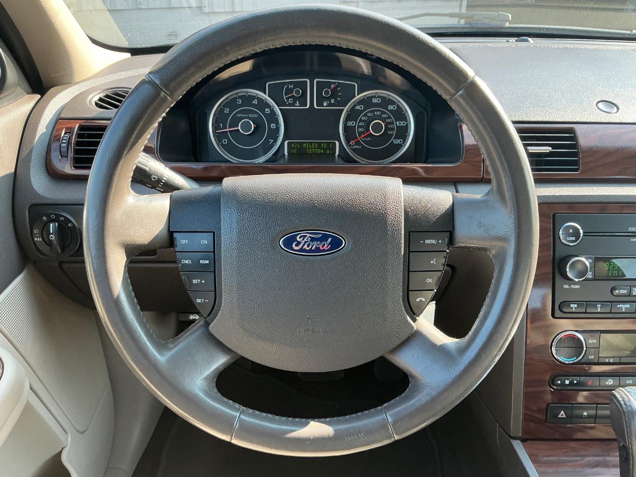 Ford Taurus SEL FWD 2009