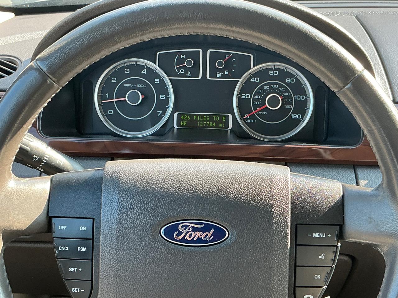 Ford Taurus SEL FWD 2009
