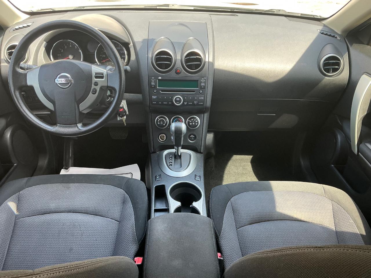 Nissan Rogue S AWD 2010