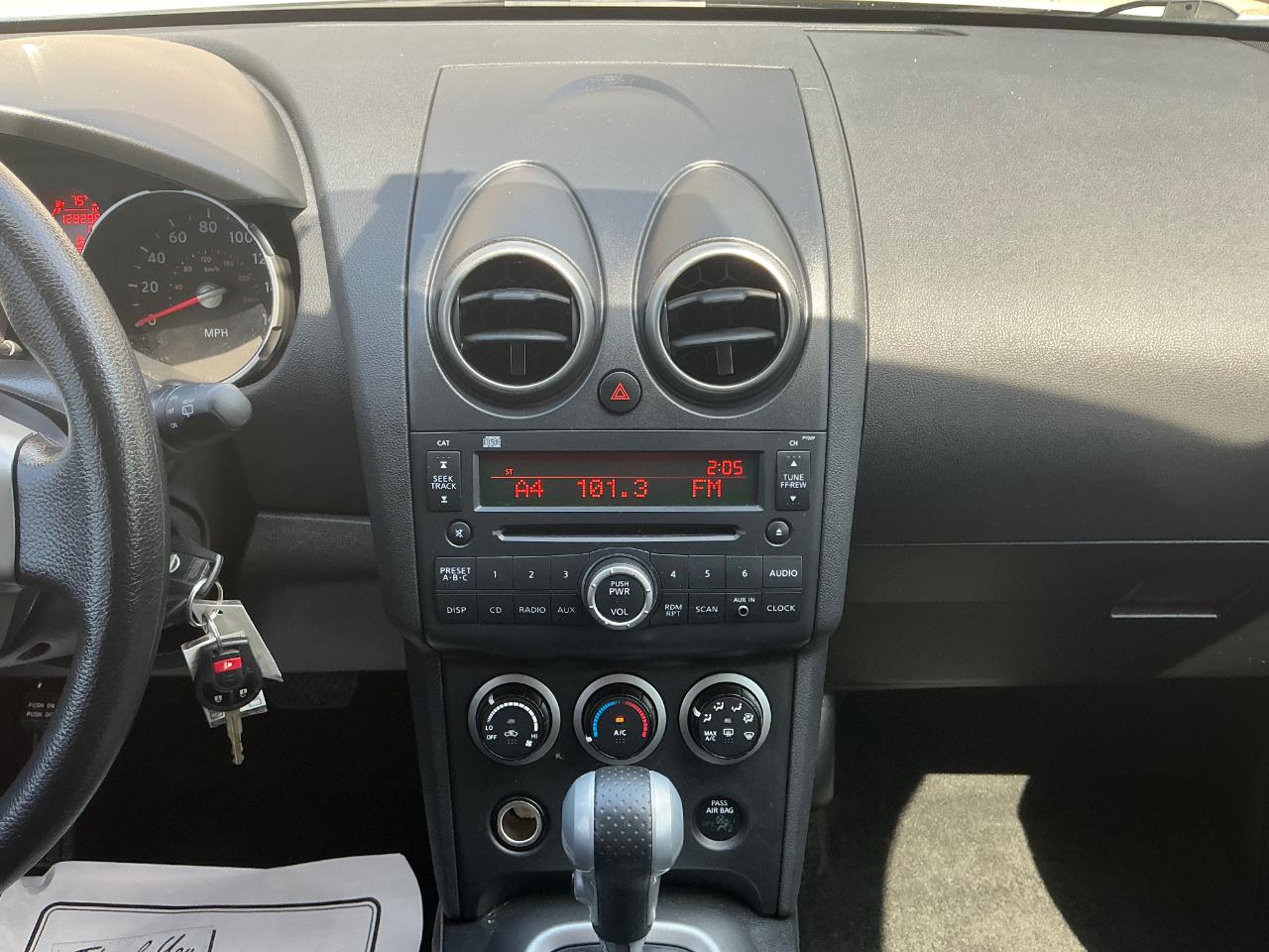 Nissan Rogue S AWD 2010