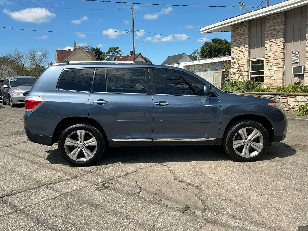 Toyota Highlander Limited 4WD 2011