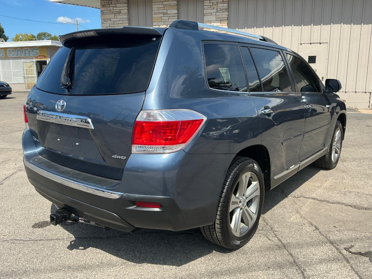Toyota Highlander Limited 4WD 2011