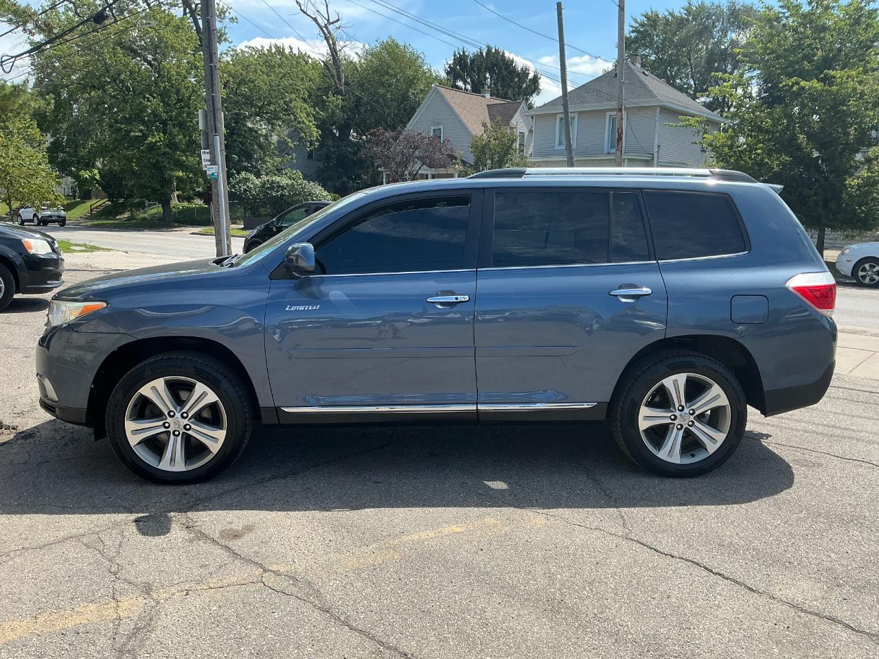 Toyota Highlander Limited 4WD 2011