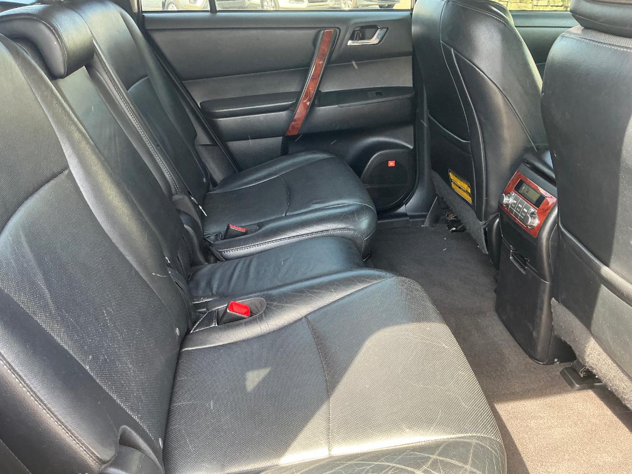 Toyota Highlander Limited 4WD 2011