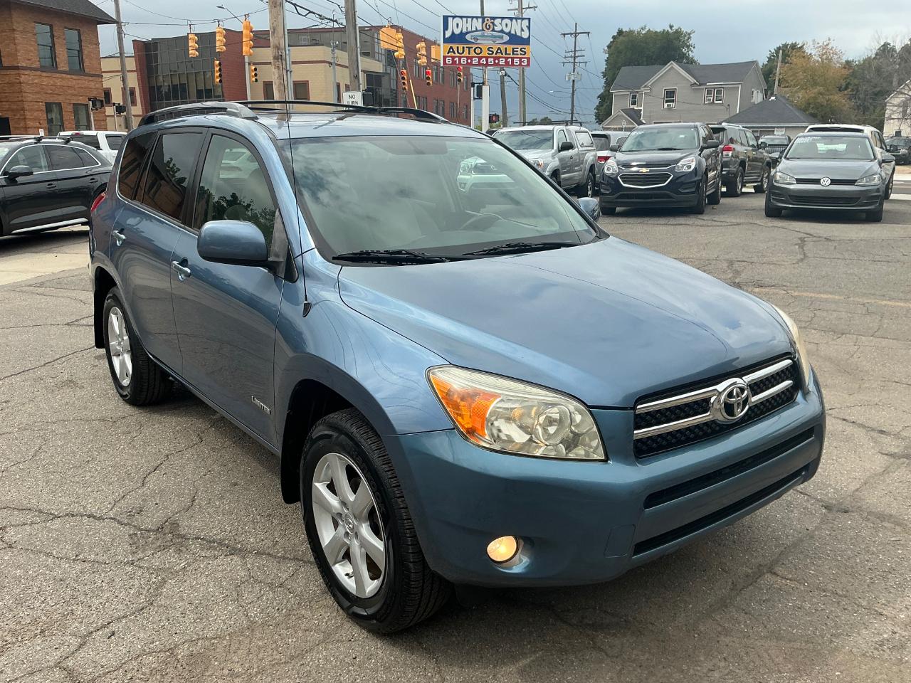 Toyota RAV4 Limited I4 2WD 2007