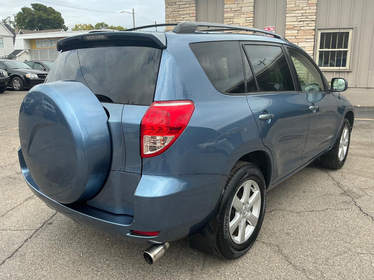 Toyota RAV4 Limited I4 2WD 2007