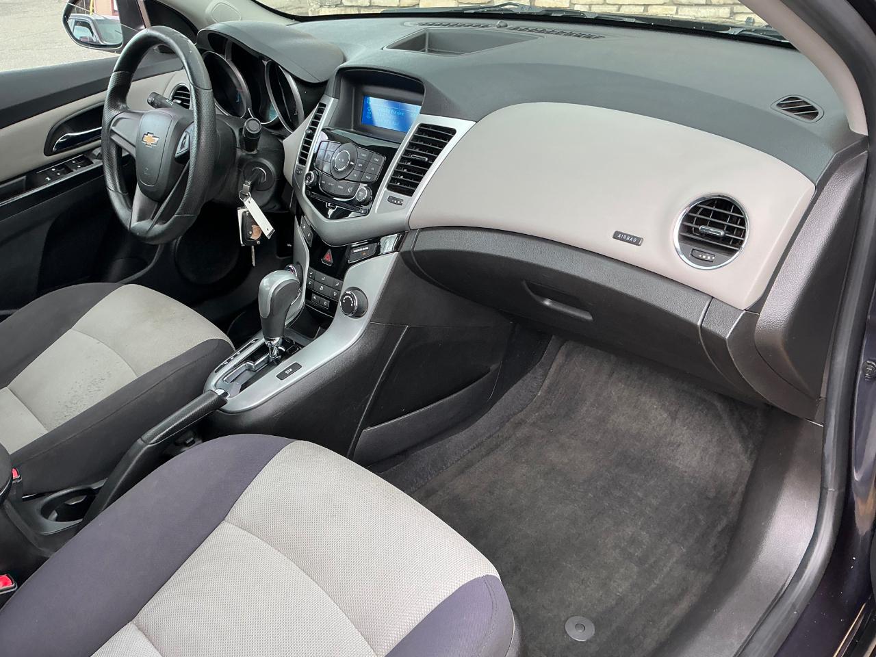 Chevrolet Cruze LS Auto 2014