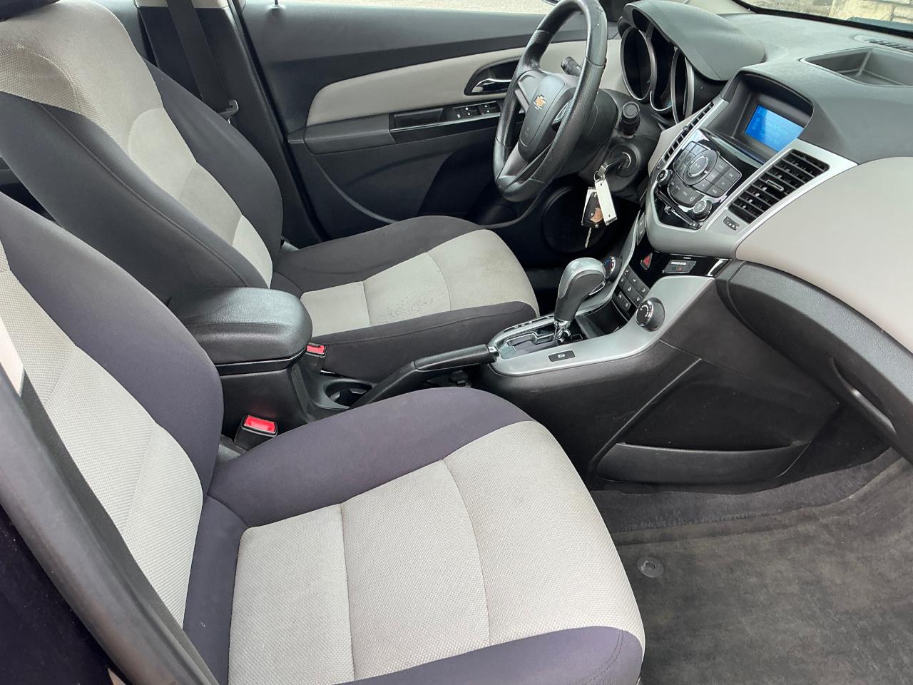 Chevrolet Cruze LS Auto 2014