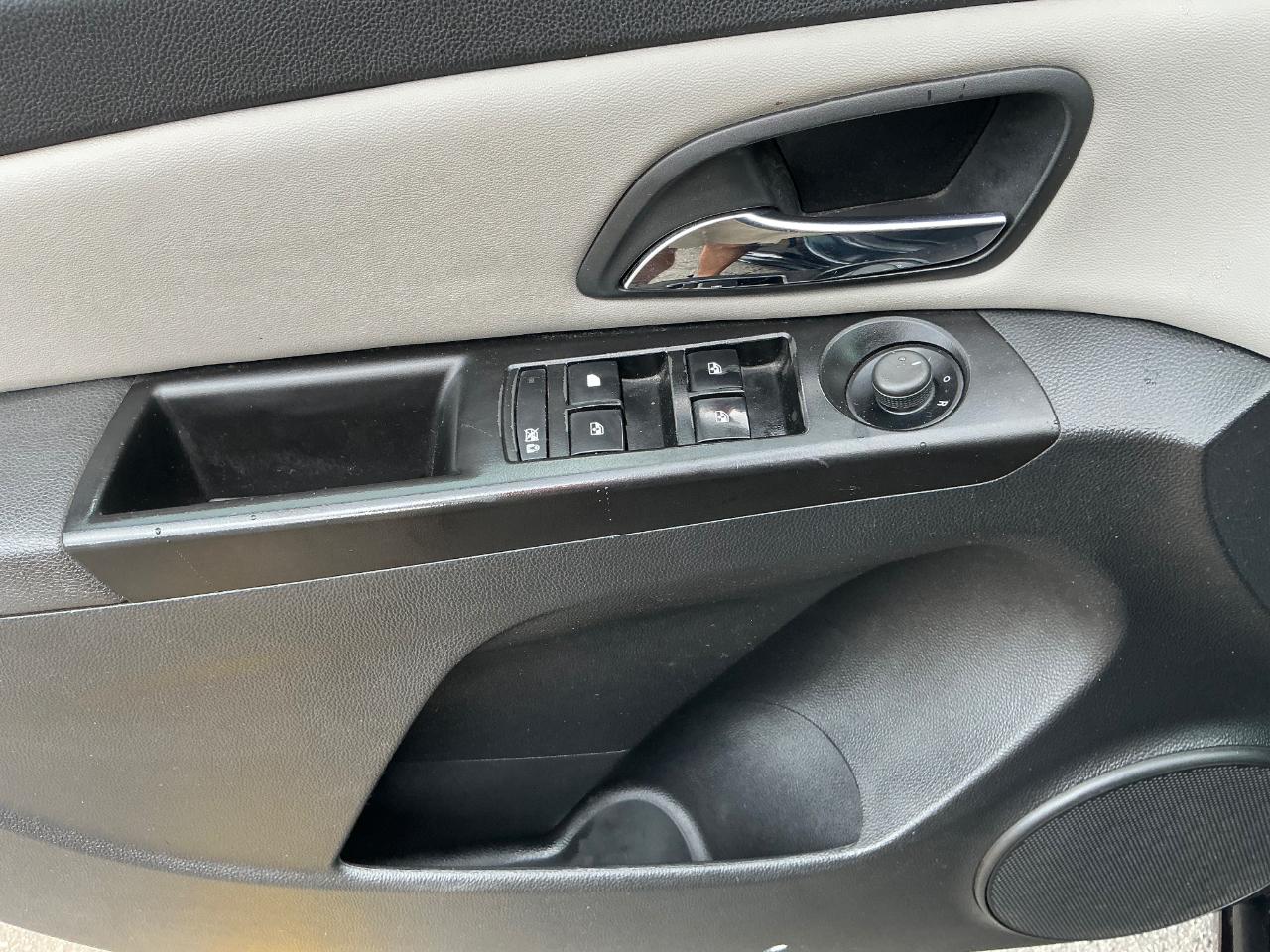 Chevrolet Cruze LS Auto 2014