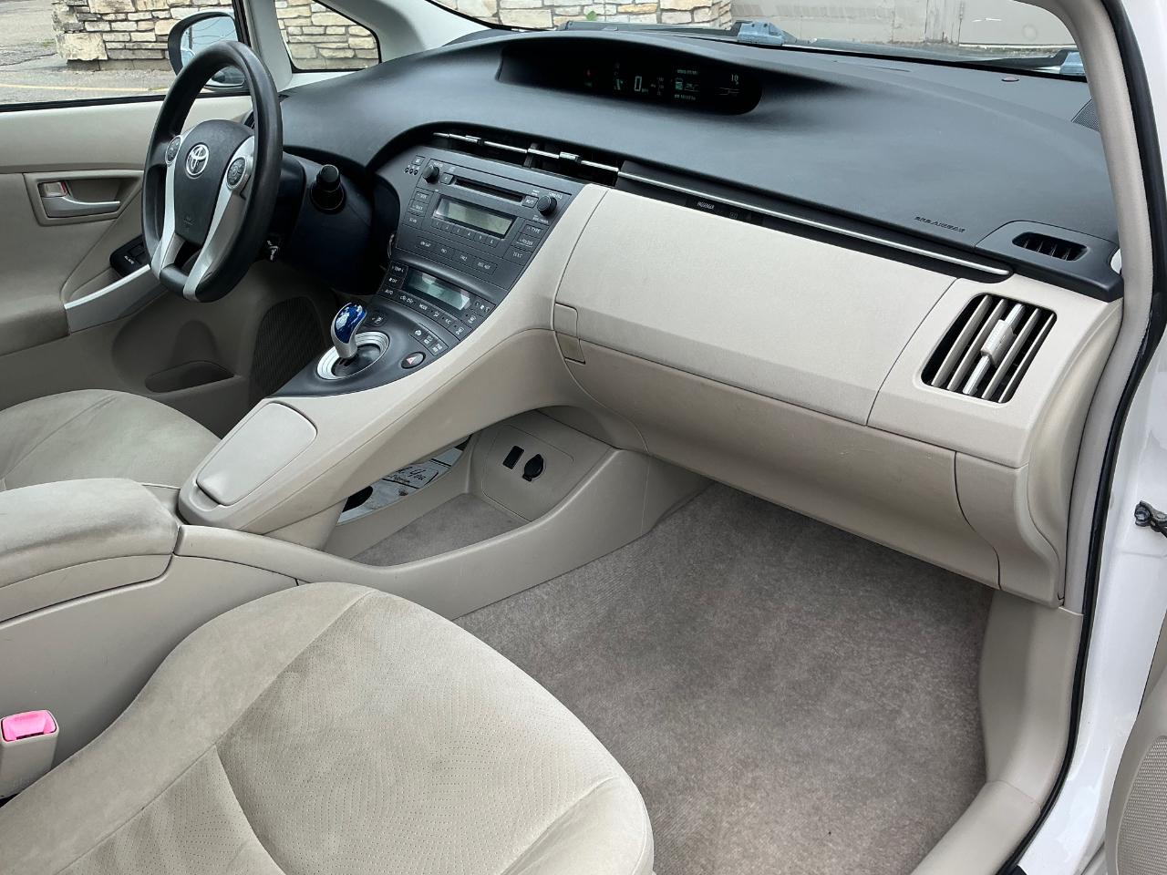 Toyota Prius Prius V 2010