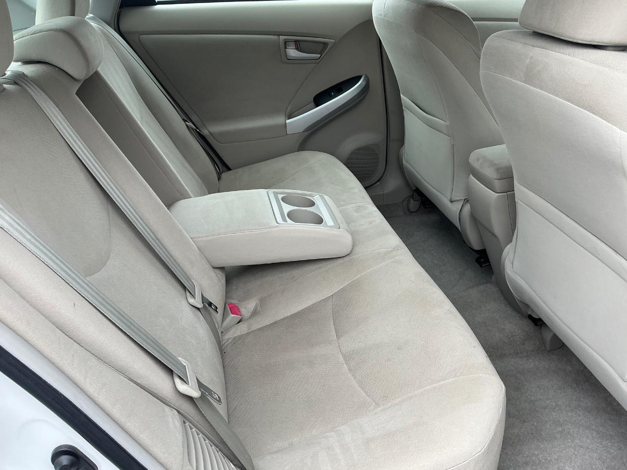 Toyota Prius Prius V 2010