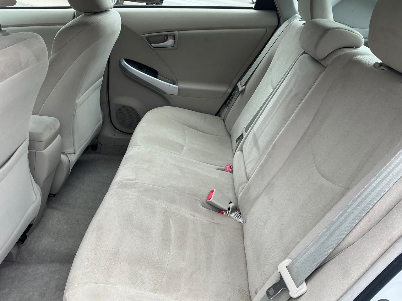 Toyota Prius Prius V 2010