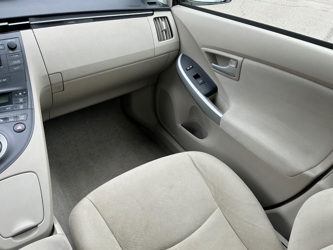 Toyota Prius Prius V 2010