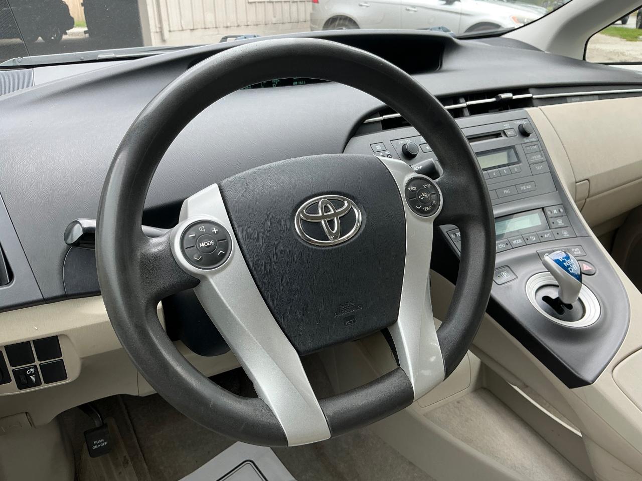 Toyota Prius Prius V 2010