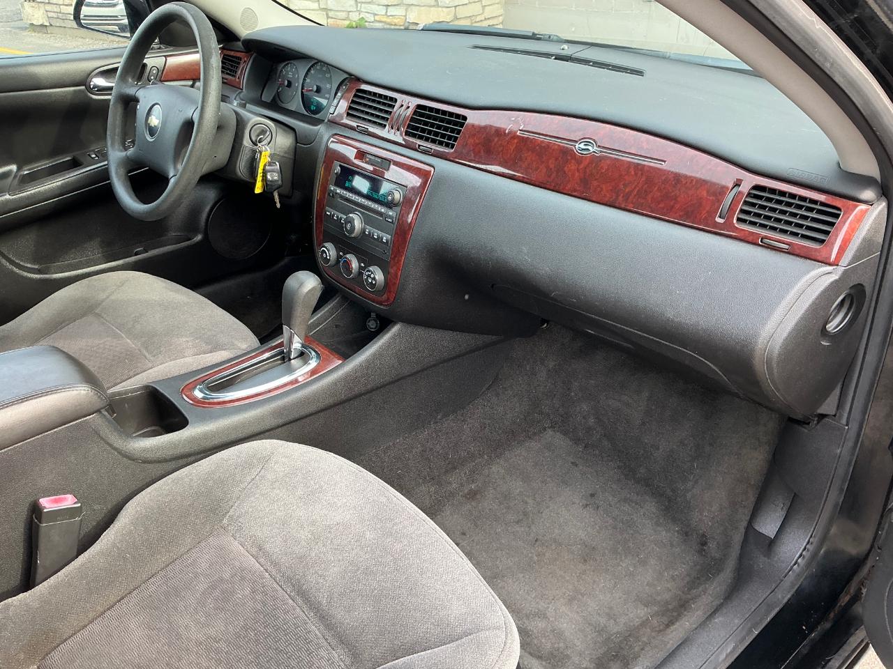 Chevrolet Impala photo 10