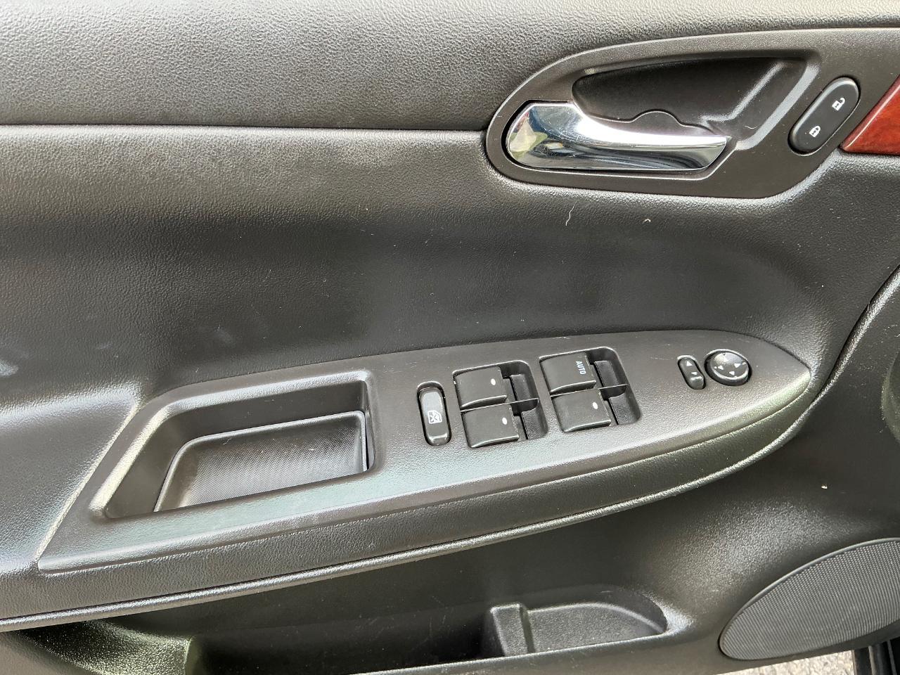 Chevrolet Impala photo 14
