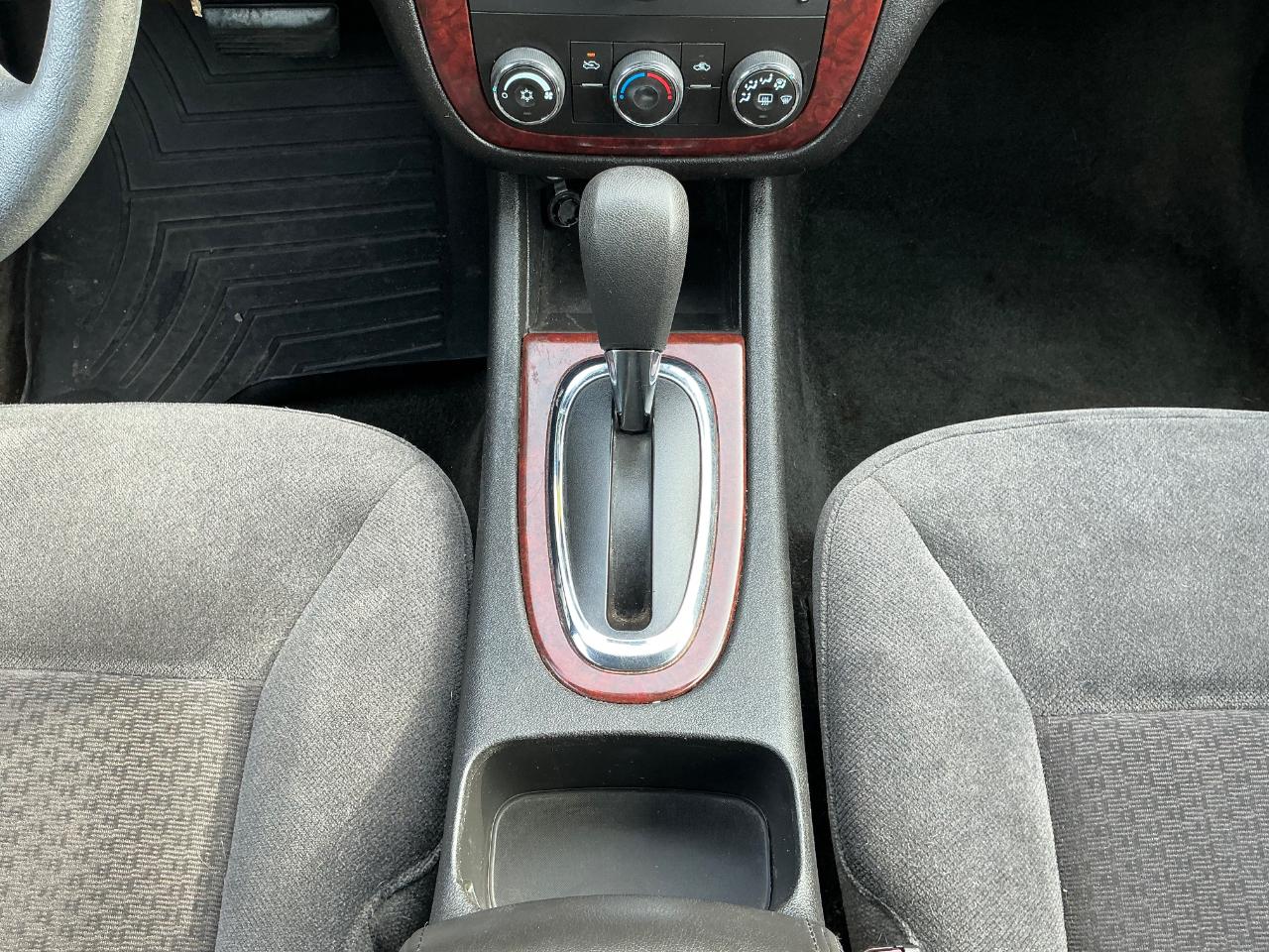 Chevrolet Impala photo 17