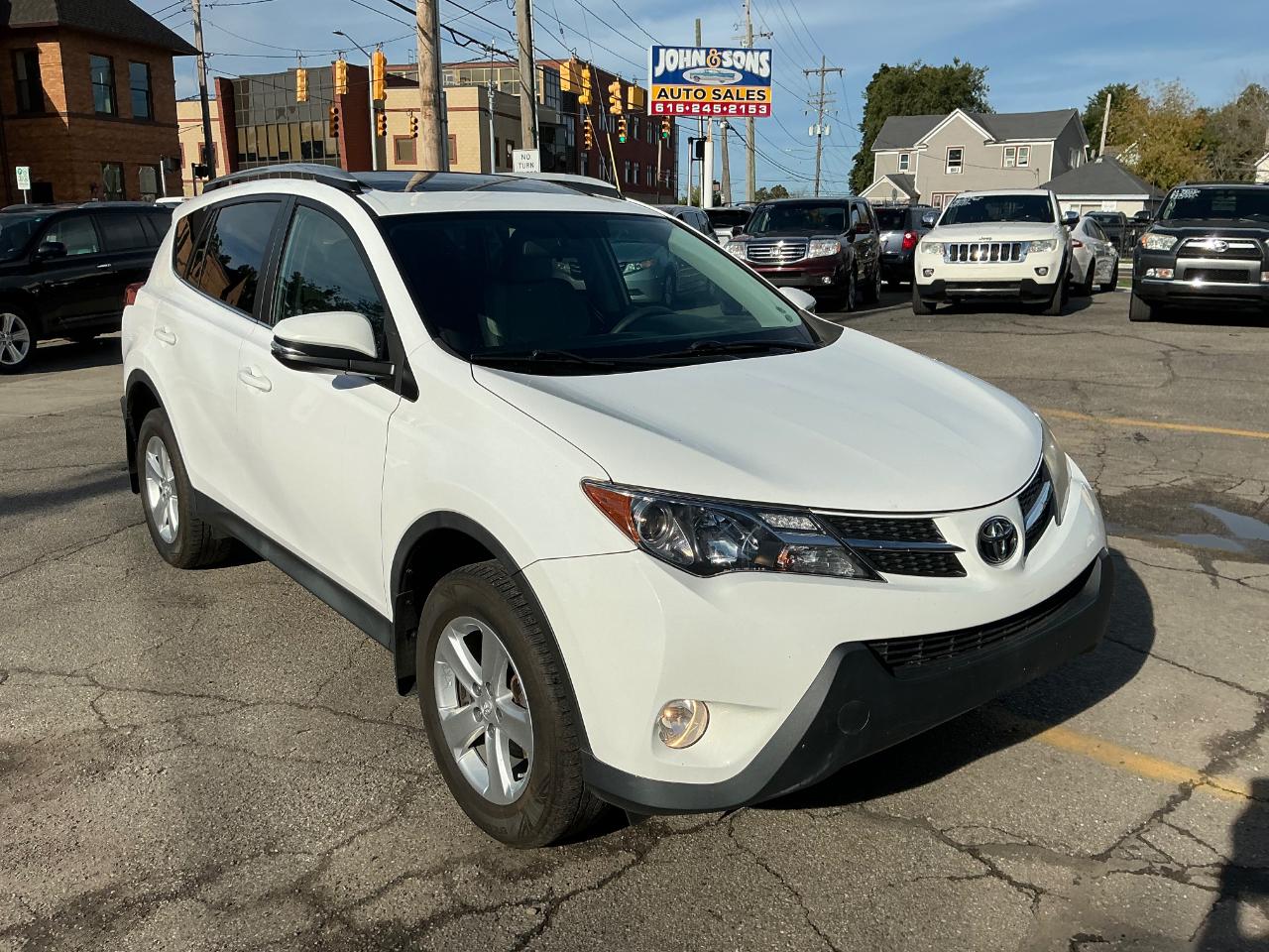 Toyota RAV4 XLE AWD 2013
