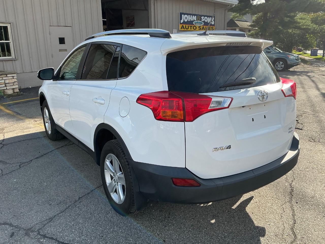 Toyota RAV4 XLE AWD 2013