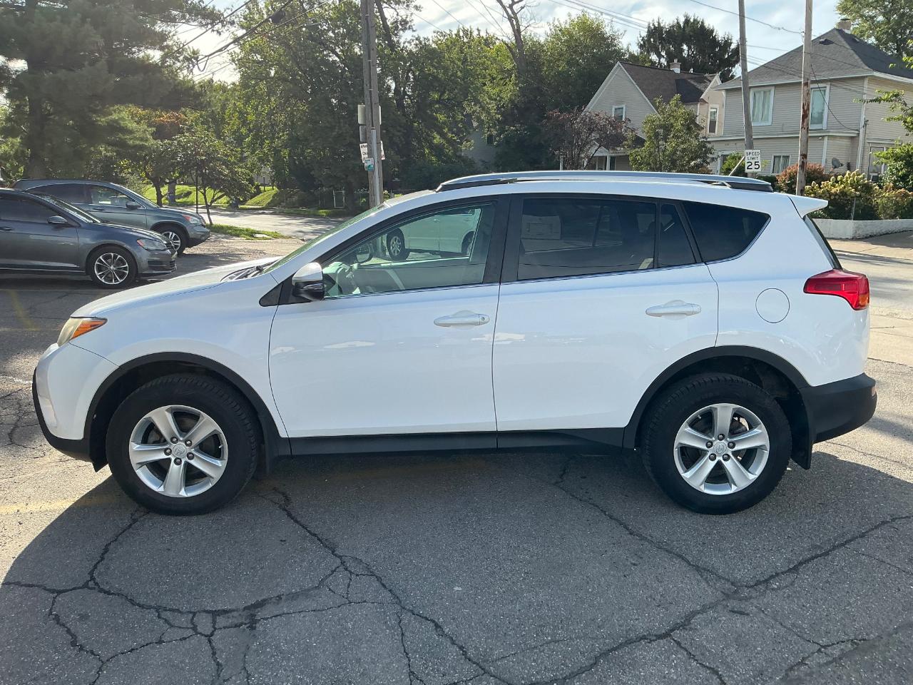 Toyota RAV4 XLE AWD 2013