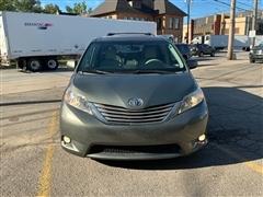 2012 Toyota Sienna 