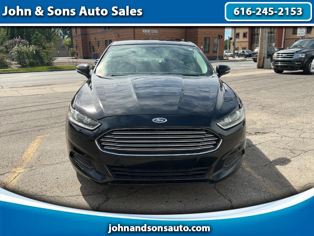 2016 Ford Fusion SE